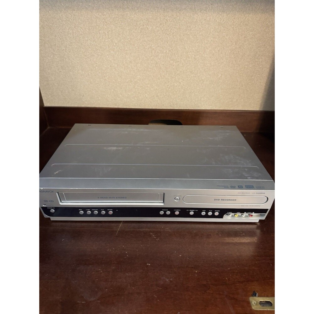 Magnavox ZV420MW8 VHS/DVD Recorder Combo Player For Parts * Read